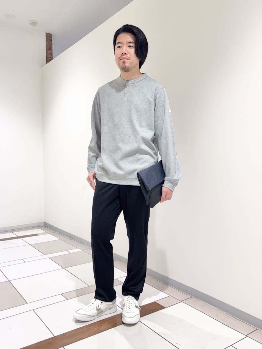 TAKEO KIKUCHIのメランジ ハニカム プルーバーを使ったコーディネートを紹介します。｜Rakuten Fashion(楽天ファッション／旧楽天ブランドアベニュー)5215432