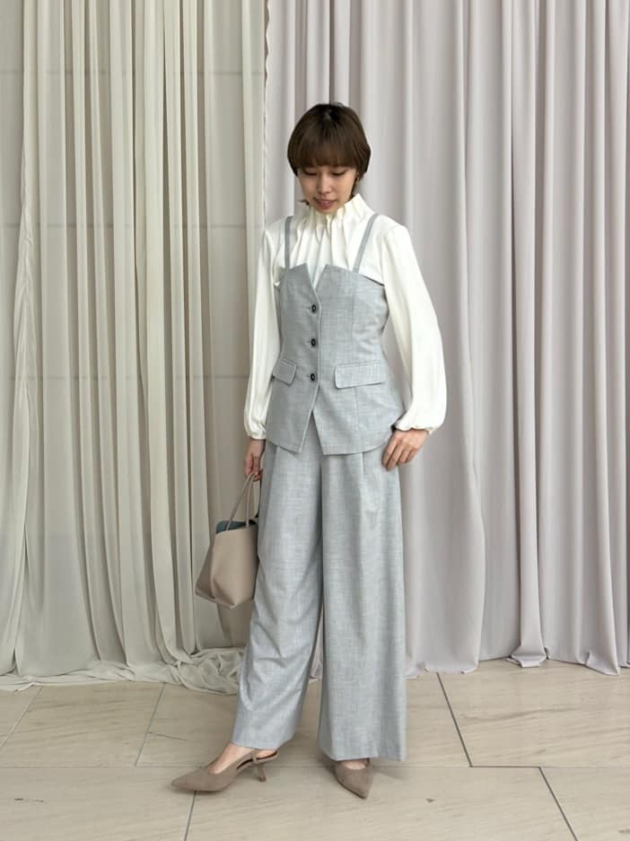 Vinのギャザーネックブラウス(ivory,black)を使ったコーディネートを紹介します。｜Rakuten Fashion(楽天ファッション／旧楽天ブランドアベニュー)5216783