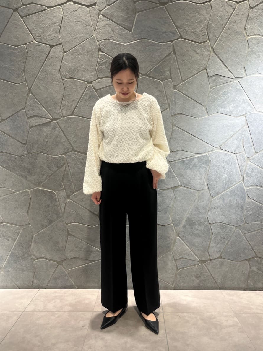 Vinのハイウエストセンタープレスパンツを使ったコーディネートを紹介します。｜Rakuten Fashion(楽天ファッション／旧楽天ブランドアベニュー)5222761