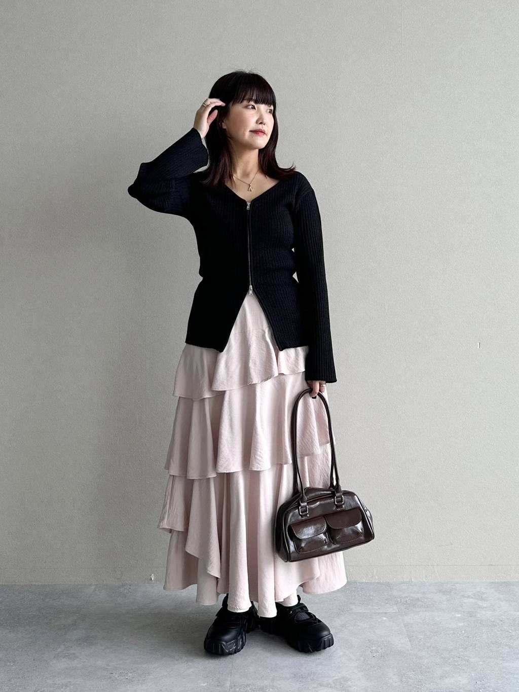 mysty womanのラメZIPミドルカーディガンを使ったコーディネートを紹介します。｜Rakuten Fashion(楽天ファッション／旧楽天ブランドアベニュー)5228857
