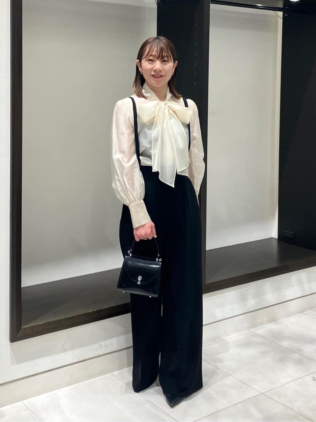allurevilleのオーガンザボウブラウスを使ったコーディネートを紹介します。｜Rakuten Fashion(楽天ファッション／旧楽天ブランドアベニュー)5232447