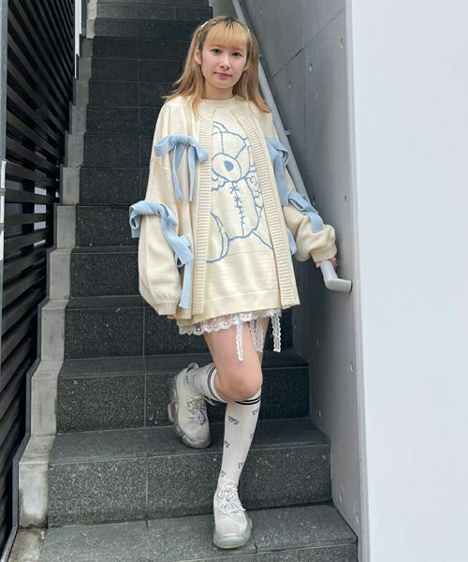 Candy StripperのRIBBON KNIT CARDIGANを使ったコーディネートを紹介します。｜Rakuten Fashion(楽天ファッション／旧楽天ブランドアベニュー)5245843