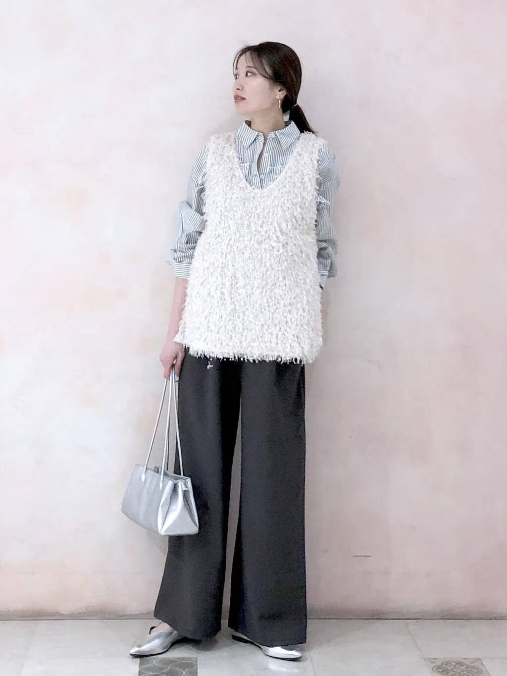 LAKOLEのフリンジベストを使ったコーディネートを紹介します。｜Rakuten Fashion(楽天ファッション／旧楽天ブランドアベニュー)5245892