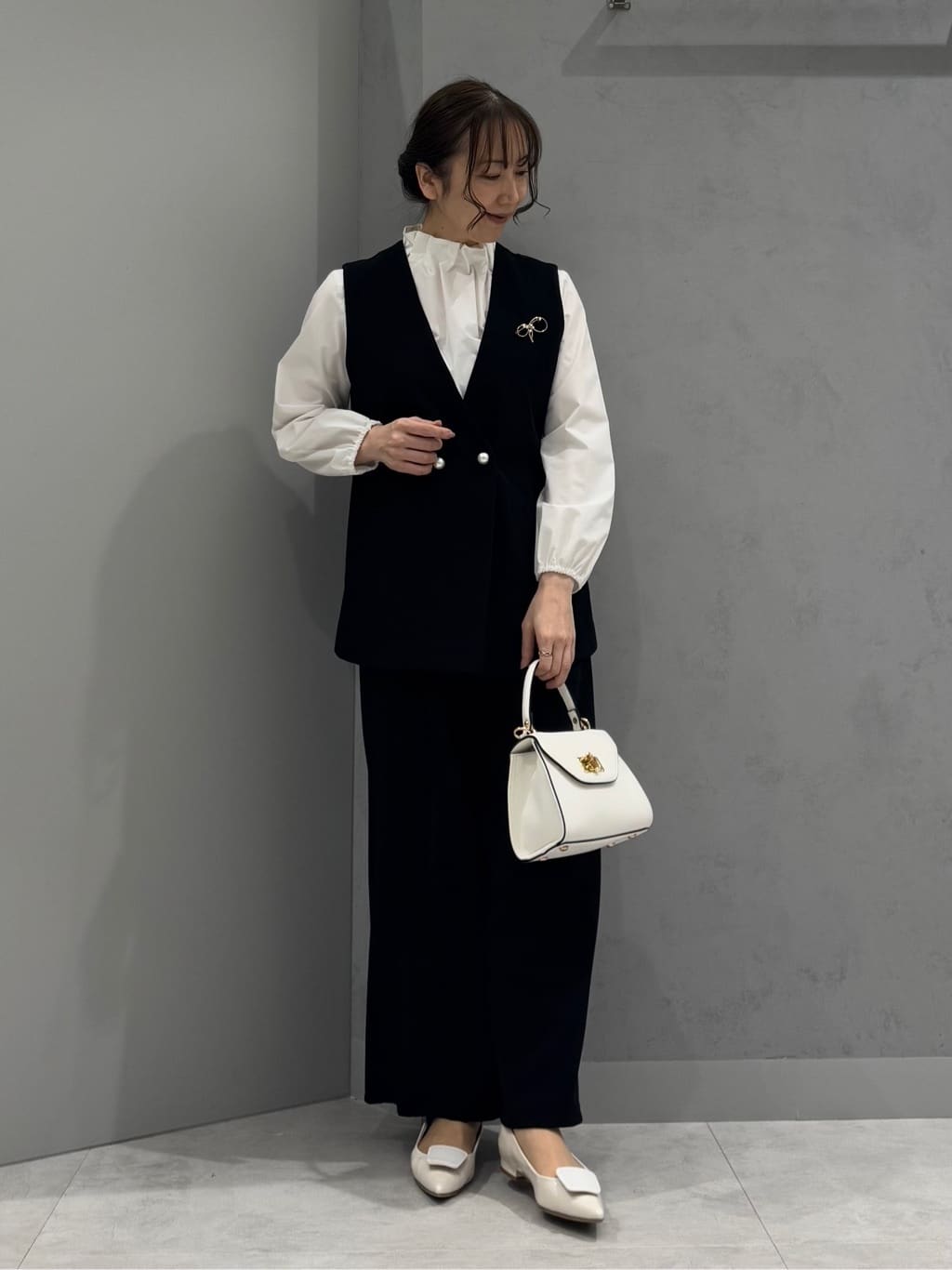 Vinのギャザーカラーブラウスを使ったコーディネートを紹介します。｜Rakuten Fashion(楽天ファッション／旧楽天ブランドアベニュー)5247982