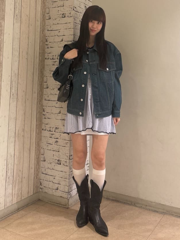moussyのEYELET LACE KNIT ミニドレスを使ったコーディネート