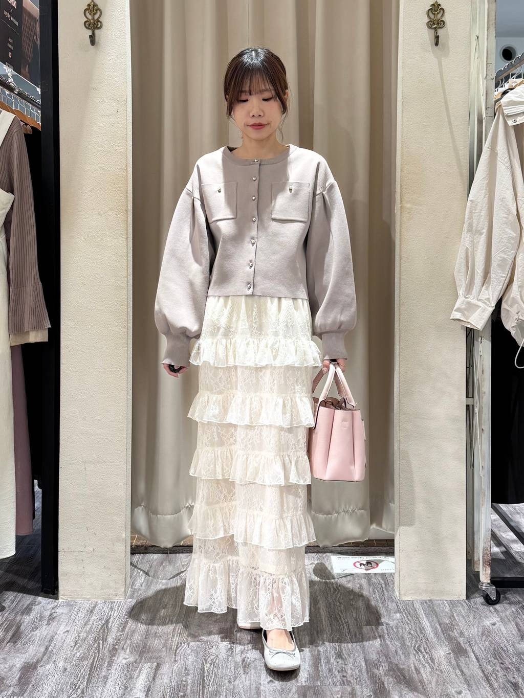 mysty womanのリボンモチーフバッグを使ったコーディネートを紹介します。｜Rakuten Fashion(楽天ファッション／旧楽天ブランドアベニュー)5258930