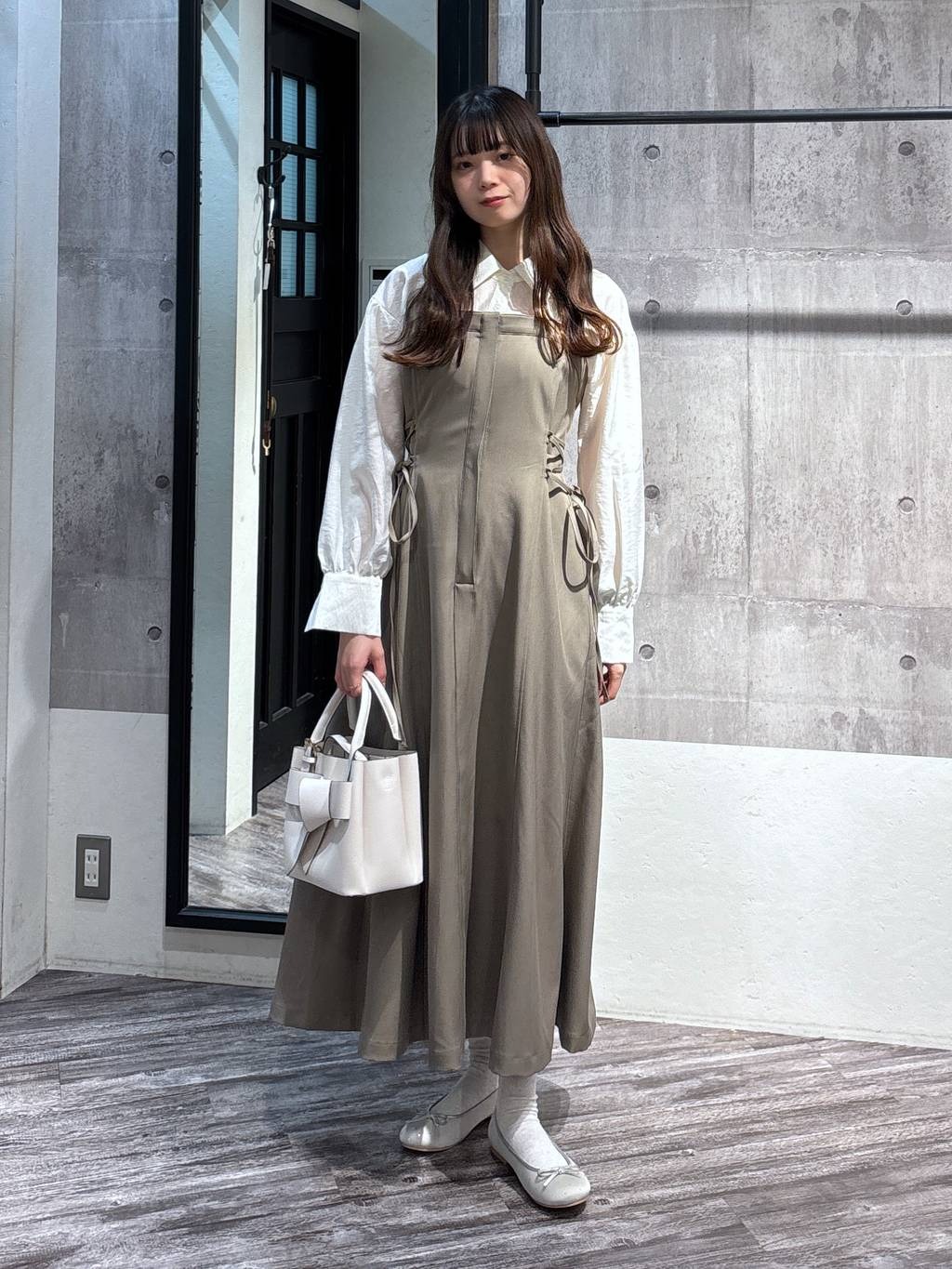 mysty womanのリボンモチーフバッグを使ったコーディネートを紹介します。｜Rakuten Fashion(楽天ファッション／旧楽天ブランドアベニュー)5258982