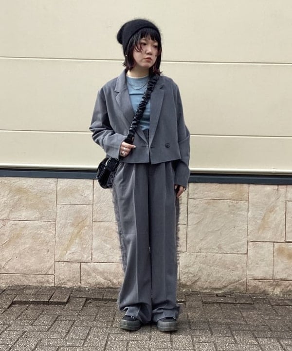 BEAMS HEARTのクロップドジャケットを使ったコーディネートを紹介します。｜Rakuten Fashion(楽天ファッション／旧楽天ブランドアベニュー)5260752