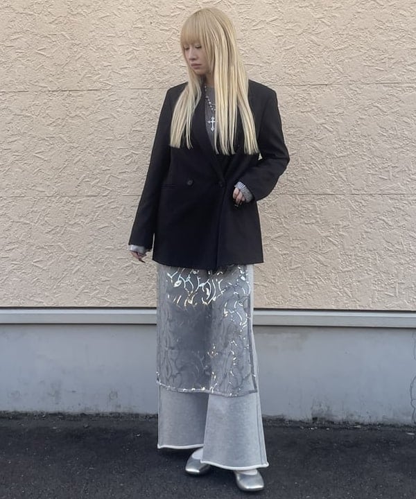 BEAMS HEARTの箔プリント ニットプルオーバーを使ったコーディネートを紹介します。｜Rakuten Fashion(楽天ファッション／旧楽天ブランドアベニュー)5260821