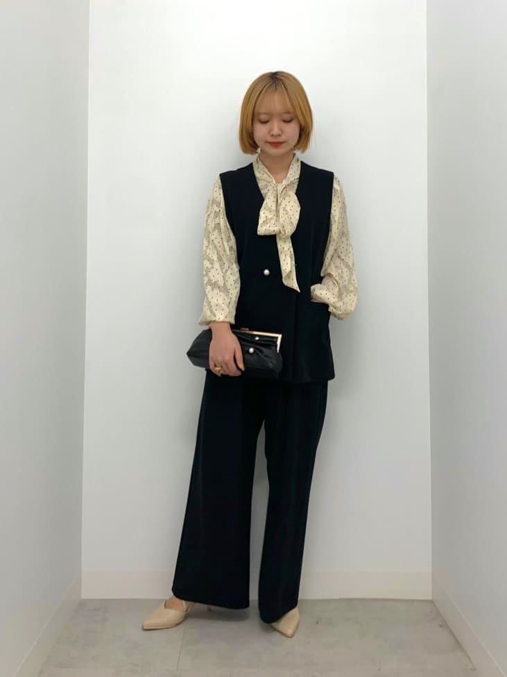 Vinのニュアンスストラップパンプスを使ったコーディネートを紹介します。｜Rakuten Fashion(楽天ファッション／旧楽天ブランドアベニュー)5263702