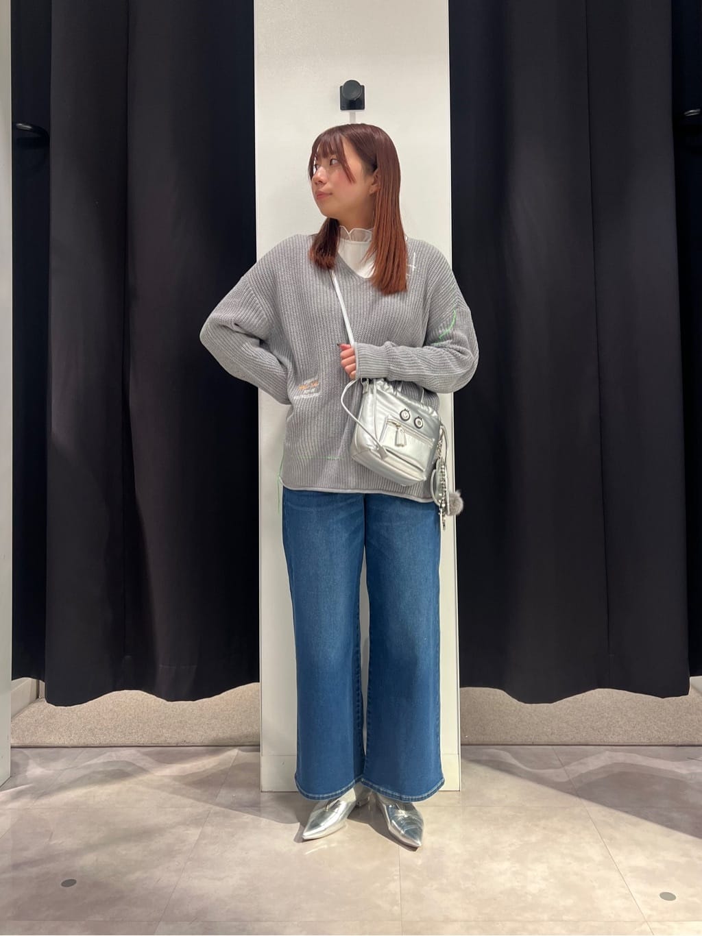 Vinのレター刺繍ニットプルオーバーを使ったコーディネートを紹介します。｜Rakuten Fashion(楽天ファッション／旧楽天ブランドアベニュー)5263756