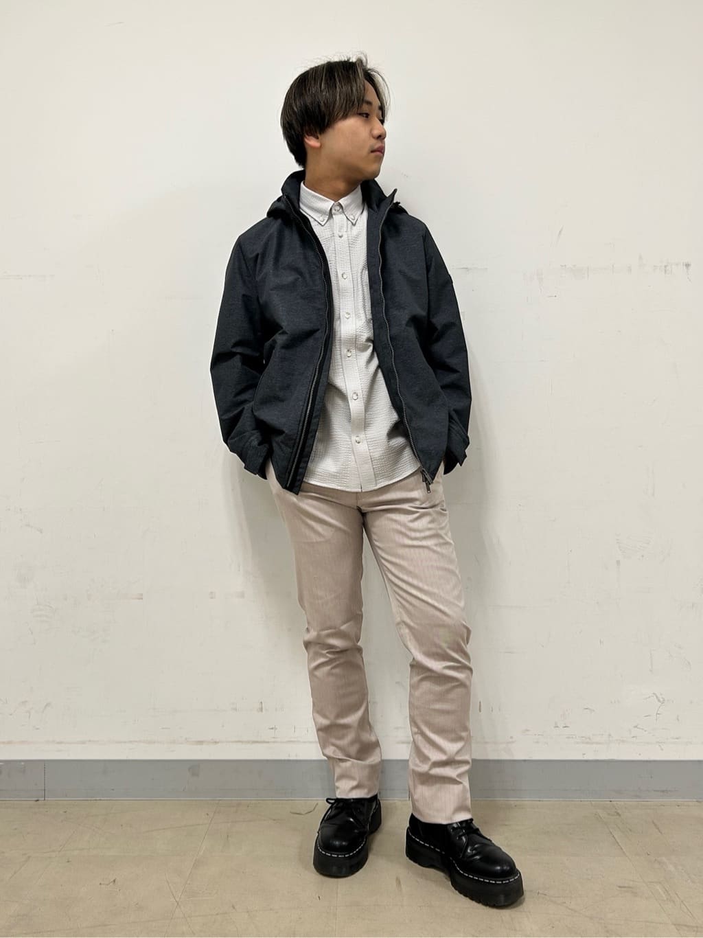 TAKEO KIKUCHIの【軽量アウター】エレクティブ シェル ブルゾンを使ったコーディネートを紹介します。｜Rakuten Fashion(楽天ファッション／旧楽天ブランドアベニュー)5265940