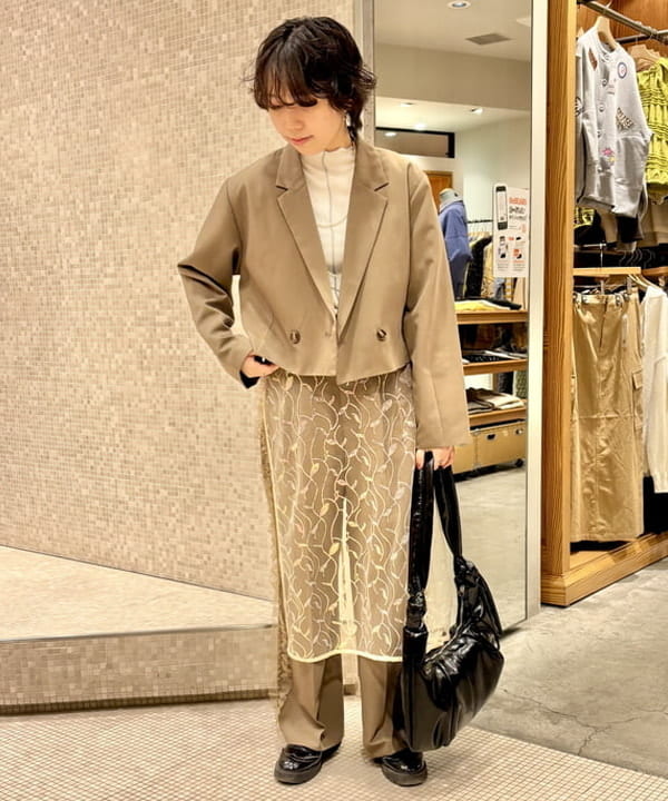 BEAMS HEARTの配色メロー リブ プルオーバーを使ったコーディネートを紹介します。｜Rakuten Fashion(楽天ファッション／旧楽天ブランドアベニュー)5268561