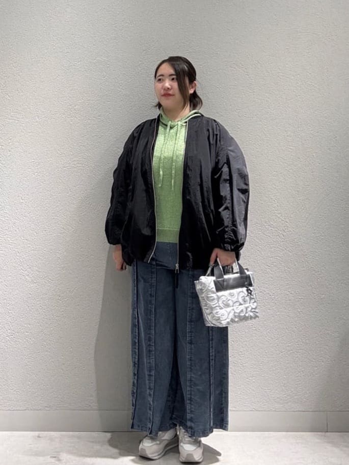 LASUDのリンクルナイロンミドル丈ブルゾンを使ったコーディネートを紹介します。｜Rakuten Fashion(楽天ファッション／旧楽天ブランドアベニュー)5275141