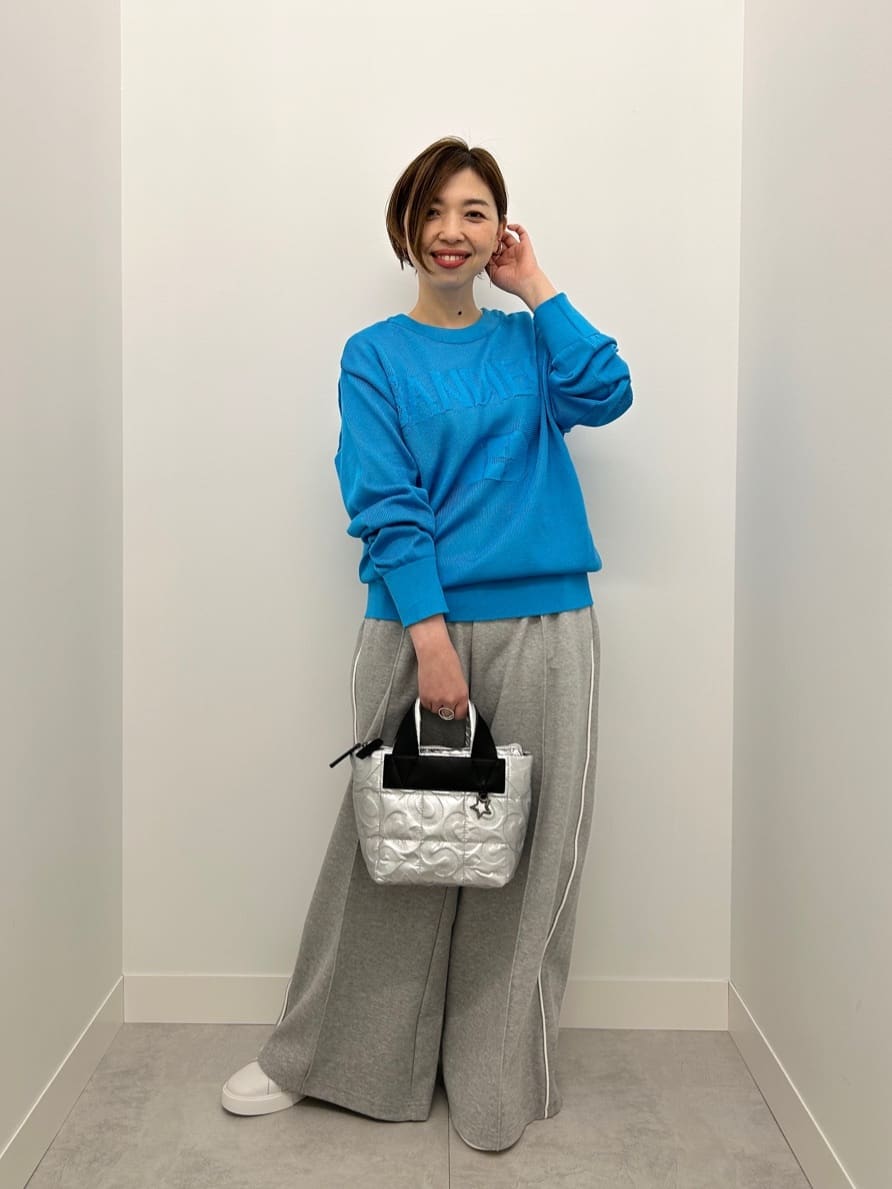 LASUDのサイドラインワイドパンツを使ったコーディネートを紹介します。｜Rakuten Fashion(楽天ファッション／旧楽天ブランドアベニュー)5276459