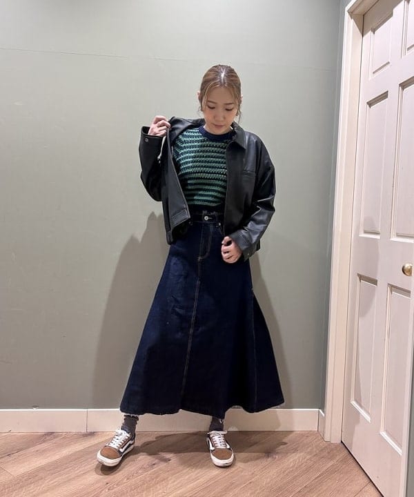 BEAMS HEARTのワイドプリーツ デニムスカートを使ったコーディネートを紹介します。｜Rakuten Fashion(楽天ファッション／旧楽天ブランドアベニュー)5277557