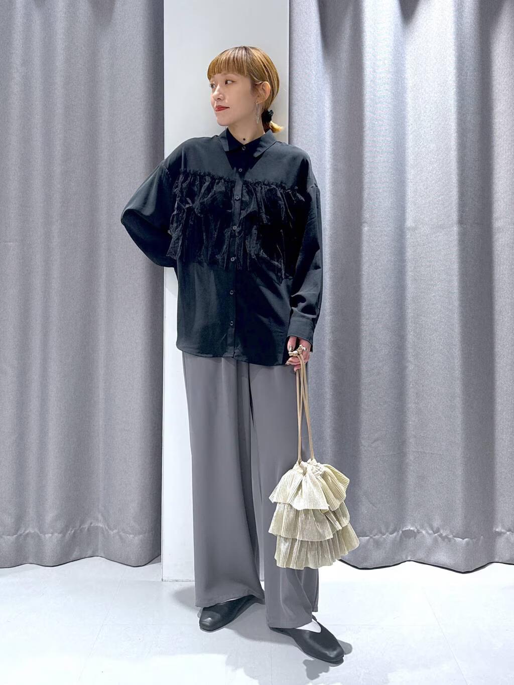 LAKOLEのチュールドッキングシャツ長袖を使ったコーディネートを紹介します。｜Rakuten Fashion(楽天ファッション／旧楽天ブランドアベニュー)5277205