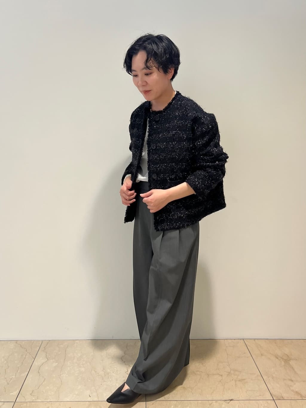 1er Arrondissementのオーガンジークルーネックブラウスを使ったコーディネートを紹介します。｜Rakuten Fashion(楽天ファッション／旧楽天ブランドアベニュー)5281518