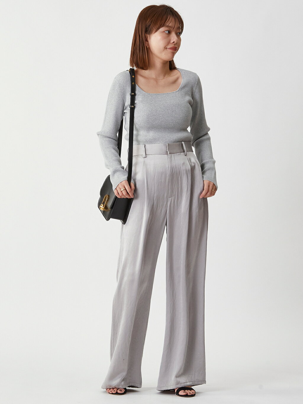 1er Arrondissementのスクエアネックストレッチリブプルオーバーを使ったコーディネートを紹介します。｜Rakuten Fashion(楽天ファッション／旧楽天ブランドアベニュー)5283813