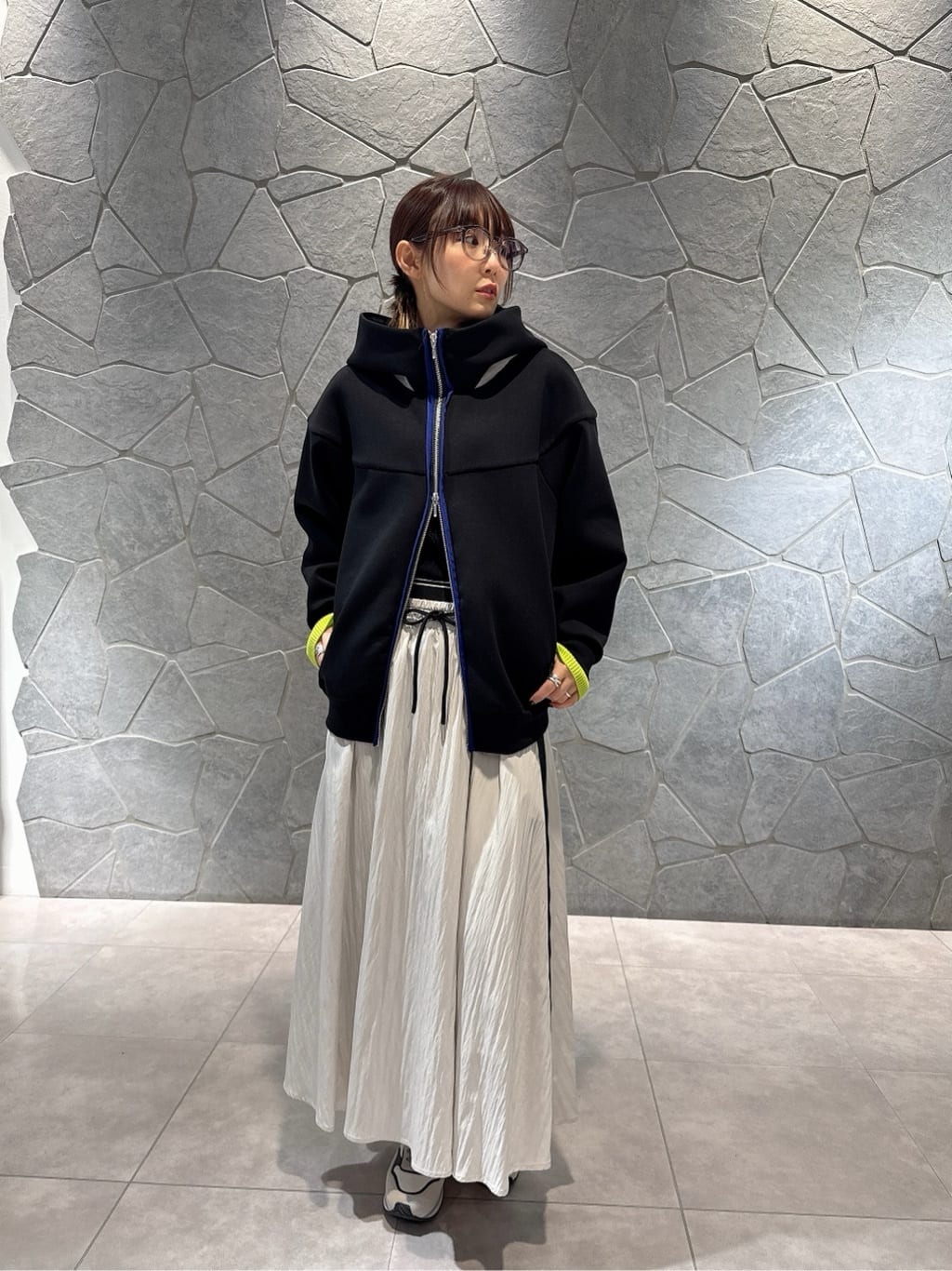 LASUDのダブルジップボンディングフーディーを使ったコーディネートを紹介します。｜Rakuten Fashion(楽天ファッション／旧楽天ブランドアベニュー)5286175