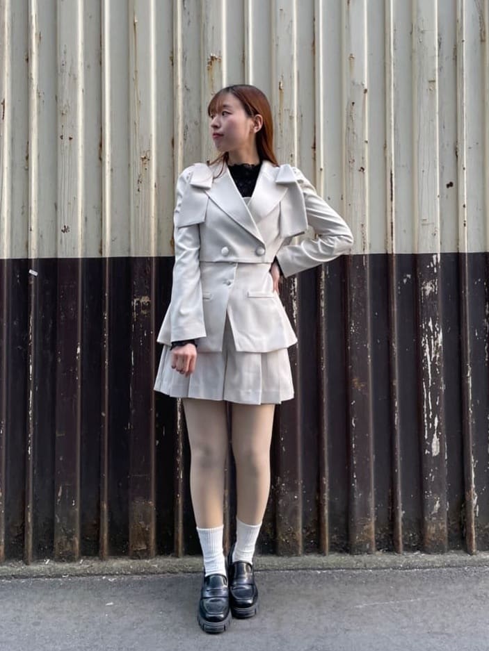 REDYAZELの【セットアップ可能】ショートテーラードジャケットを使ったコーディネートを紹介します。｜Rakuten Fashion(楽天ファッション／旧楽天ブランドアベニュー)5289030