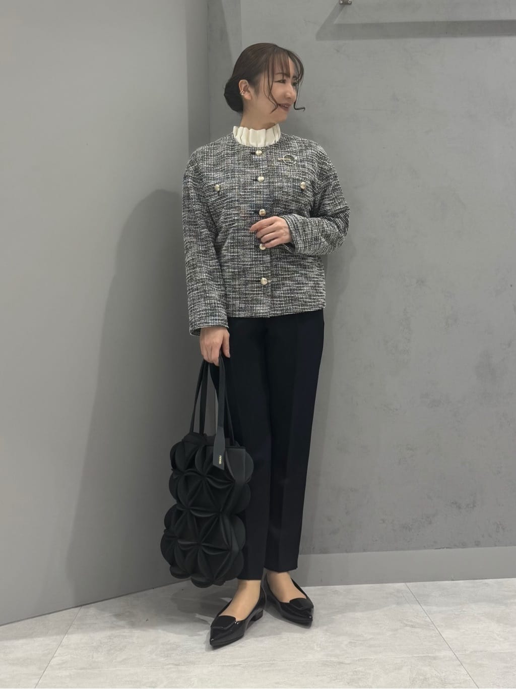 Vinのセンタープレステーパードパンツを使ったコーディネートを紹介します。｜Rakuten Fashion(楽天ファッション／旧楽天ブランドアベニュー)5292380