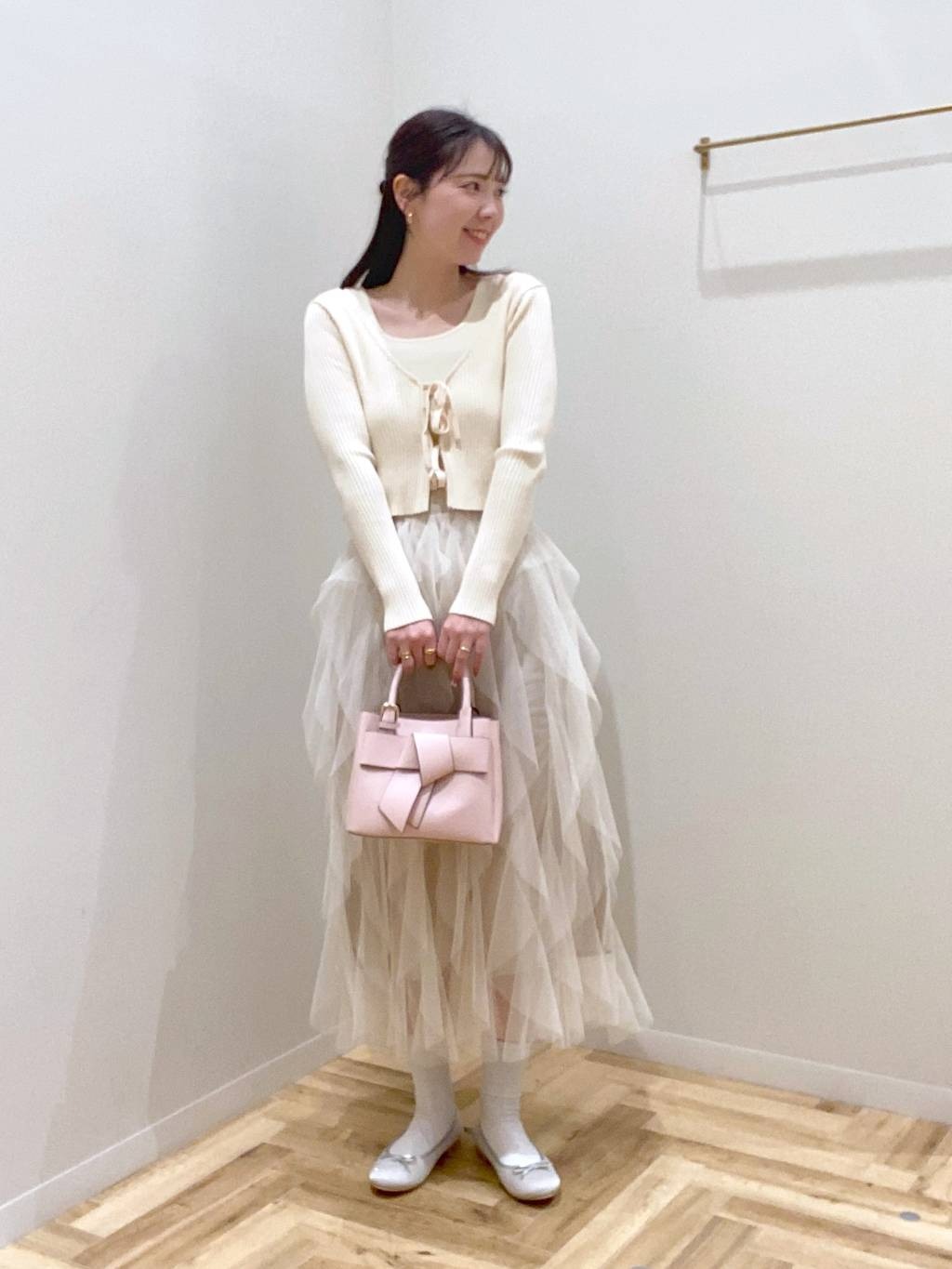 mysty womanのリボンモチーフバッグを使ったコーディネートを紹介します。｜Rakuten Fashion(楽天ファッション／旧楽天ブランドアベニュー)5295517