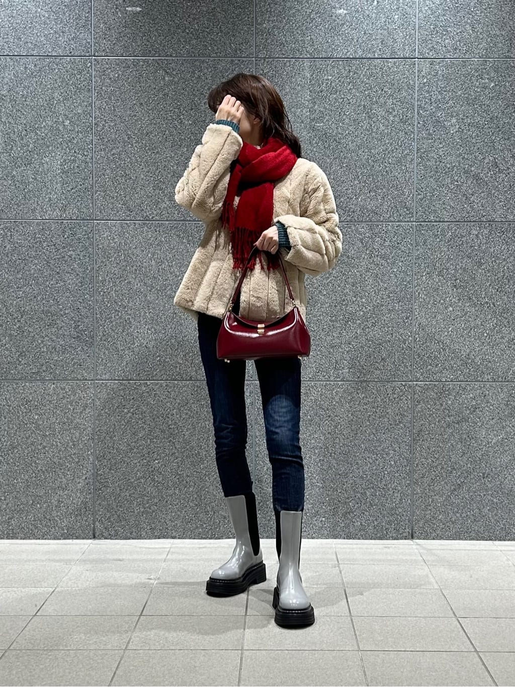 CHARLES & KEITH | ステッチトリム プラットフォームミッドカーフ