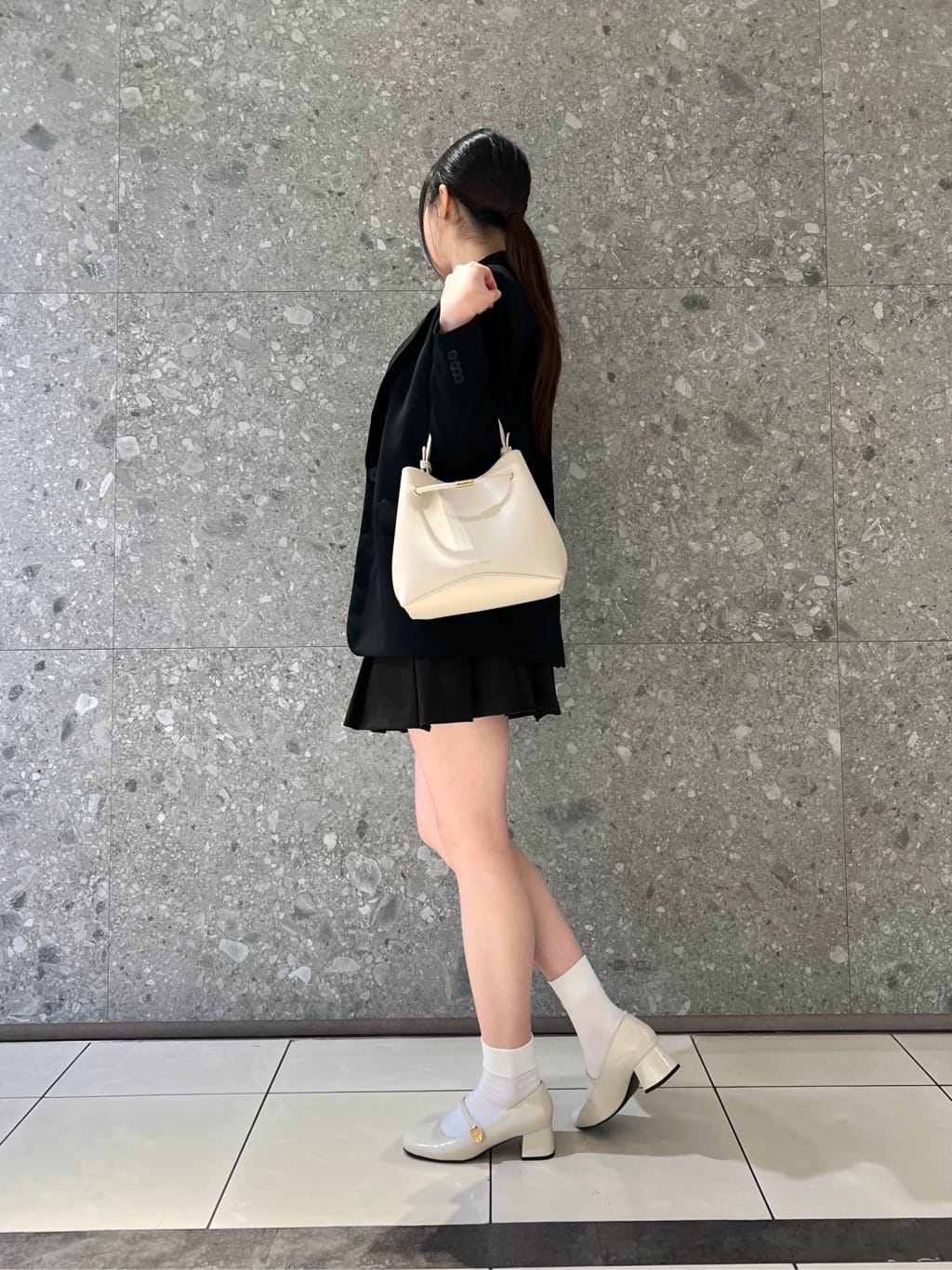 CHARLES & KEITH | Sybill シビル ジオメトリックバケットバッグ