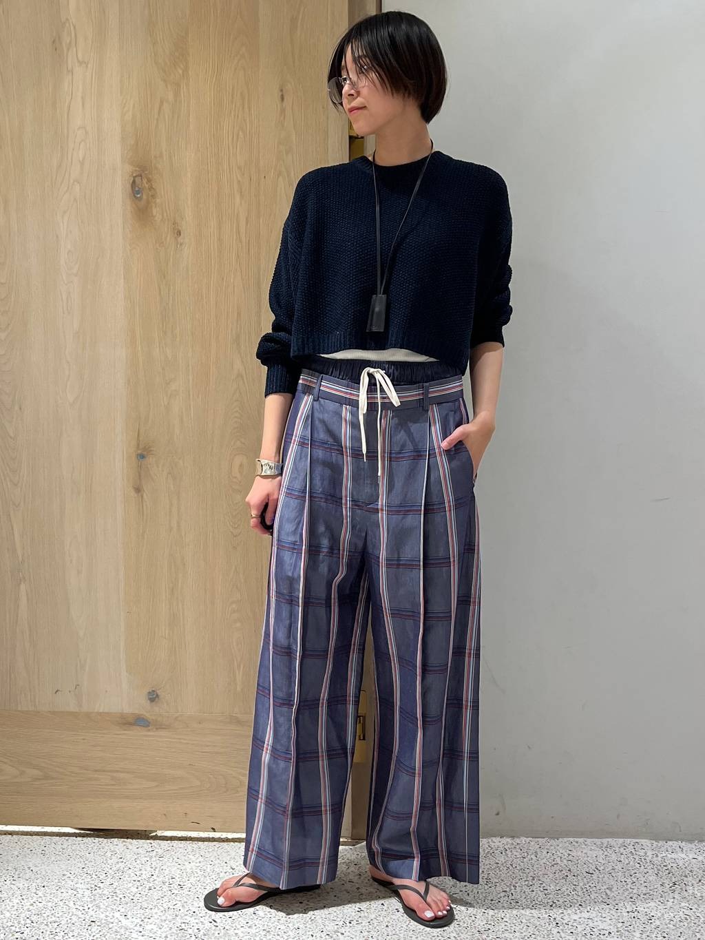 Curensologyの2WAYリボンニットプルオーバーを使ったコーディネートを紹介します。｜Rakuten Fashion(楽天ファッション／旧楽天ブランドアベニュー)5305103