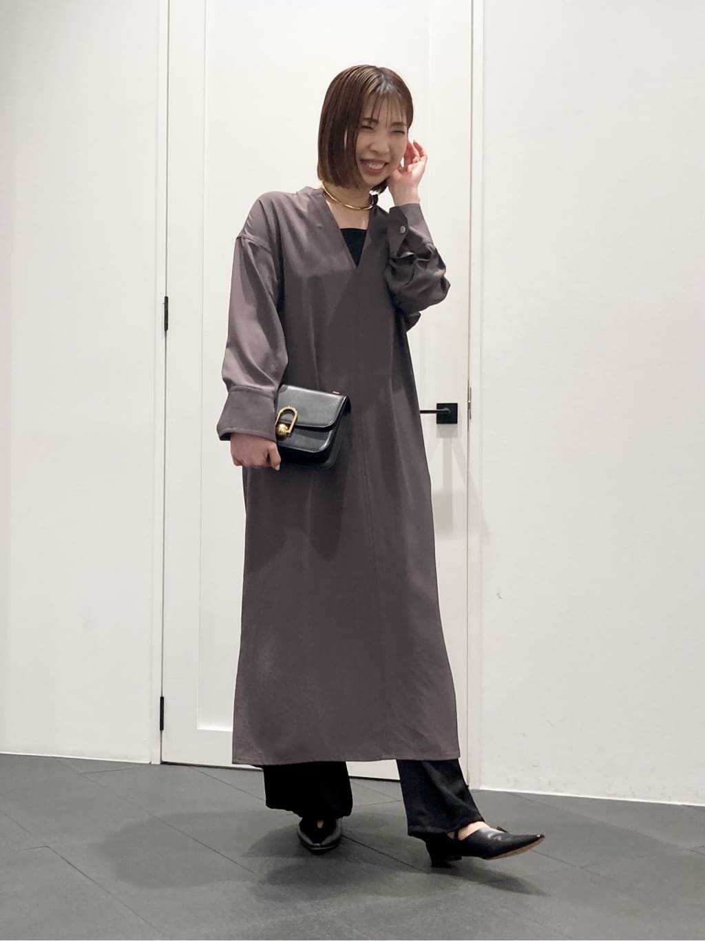 1er Arrondissementのトリアセツイルワンピースを使ったコーディネートを紹介します。｜Rakuten Fashion(楽天ファッション／旧楽天ブランドアベニュー)5307492