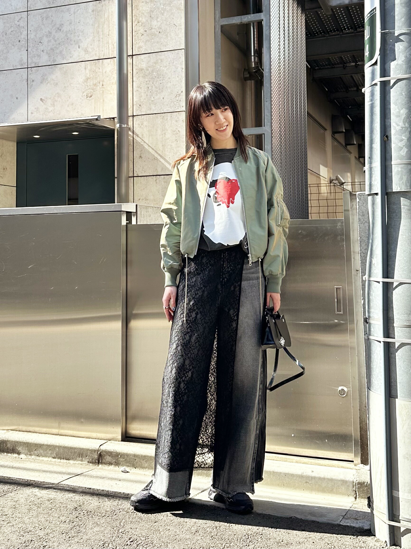 LOVELESSのレースラップスカートを使ったコーディネートを紹介します。｜Rakuten Fashion(楽天ファッション／旧楽天ブランドアベニュー)5311806