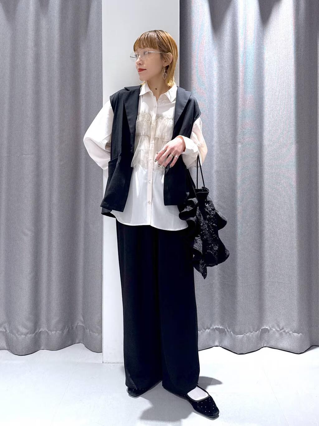 LAKOLEのチュールドッキングシャツ長袖を使ったコーディネートを紹介します。｜Rakuten Fashion(楽天ファッション／旧楽天ブランドアベニュー)5311841