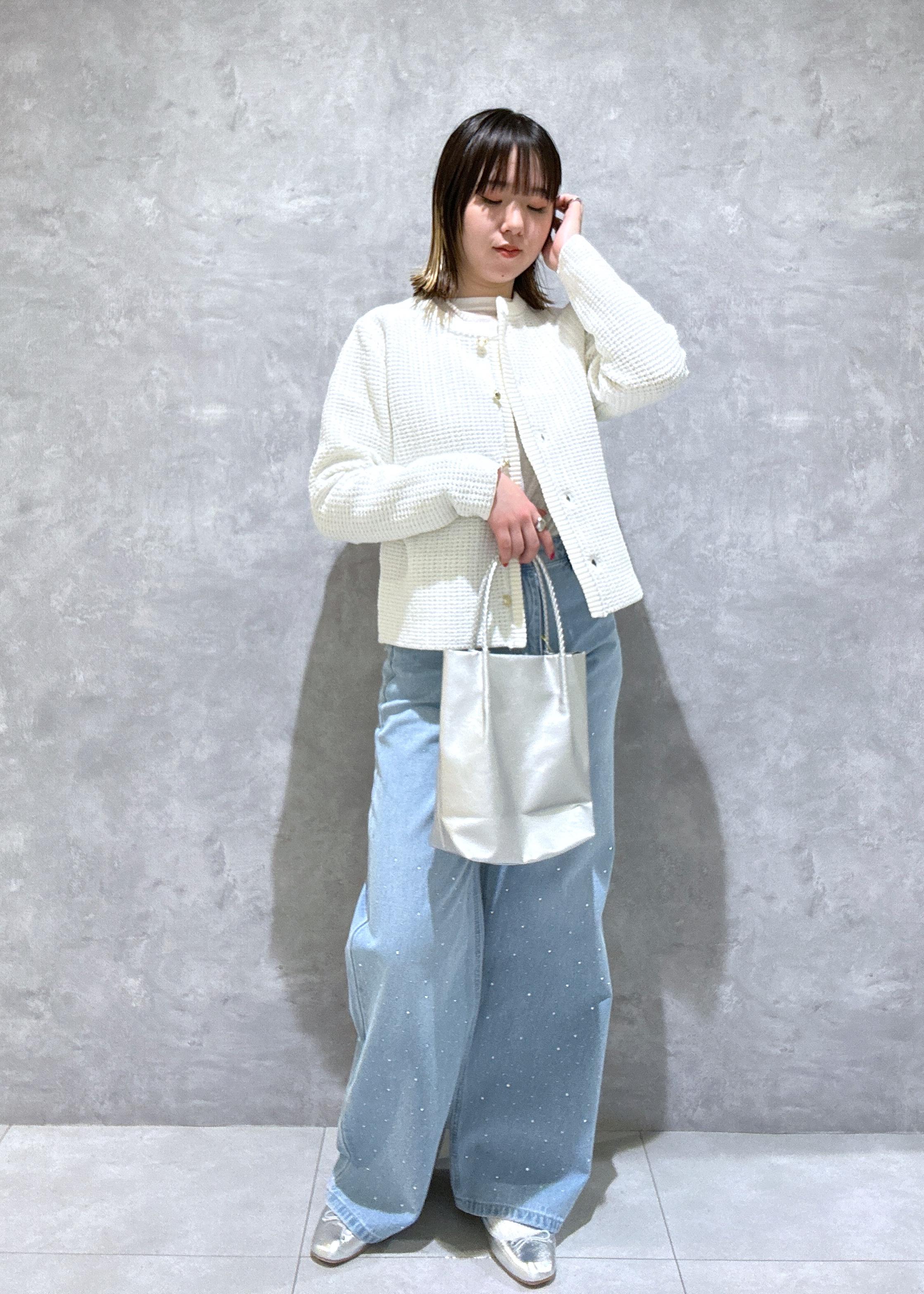 ROPE' PICNICのロゴシアーロングTシャツを使ったコーディネートを紹介します。｜Rakuten Fashion(楽天ファッション／旧楽天ブランドアベニュー)5334786