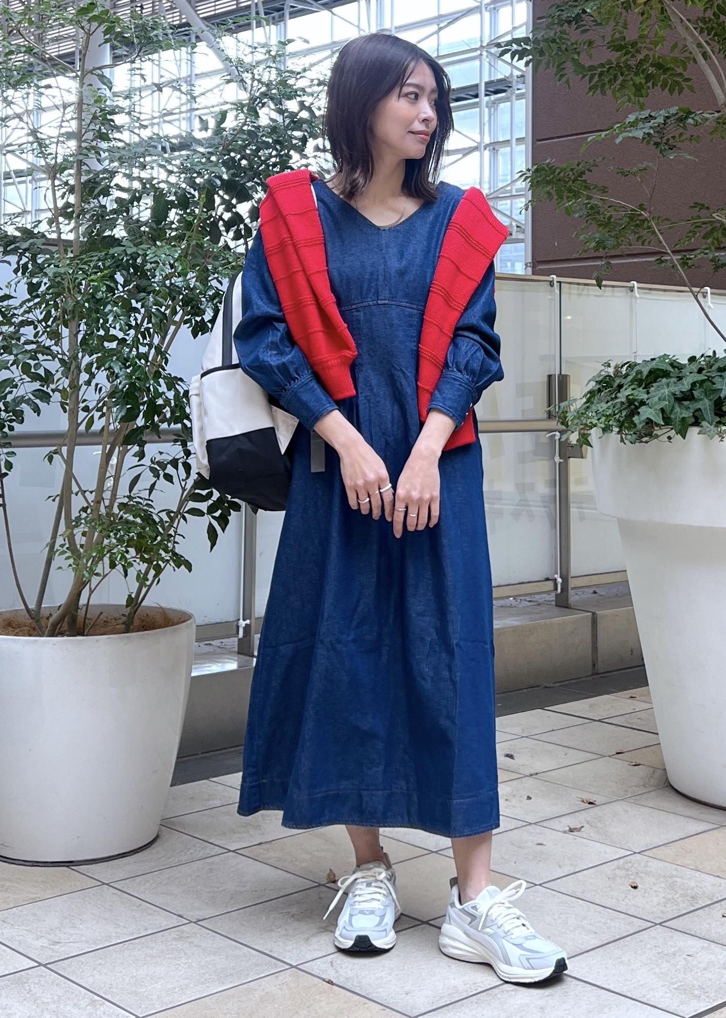 ROPE' PICNICのデニムワンピースを使ったコーディネートを紹介します。｜Rakuten Fashion(楽天ファッション／旧楽天ブランドアベニュー)5369141