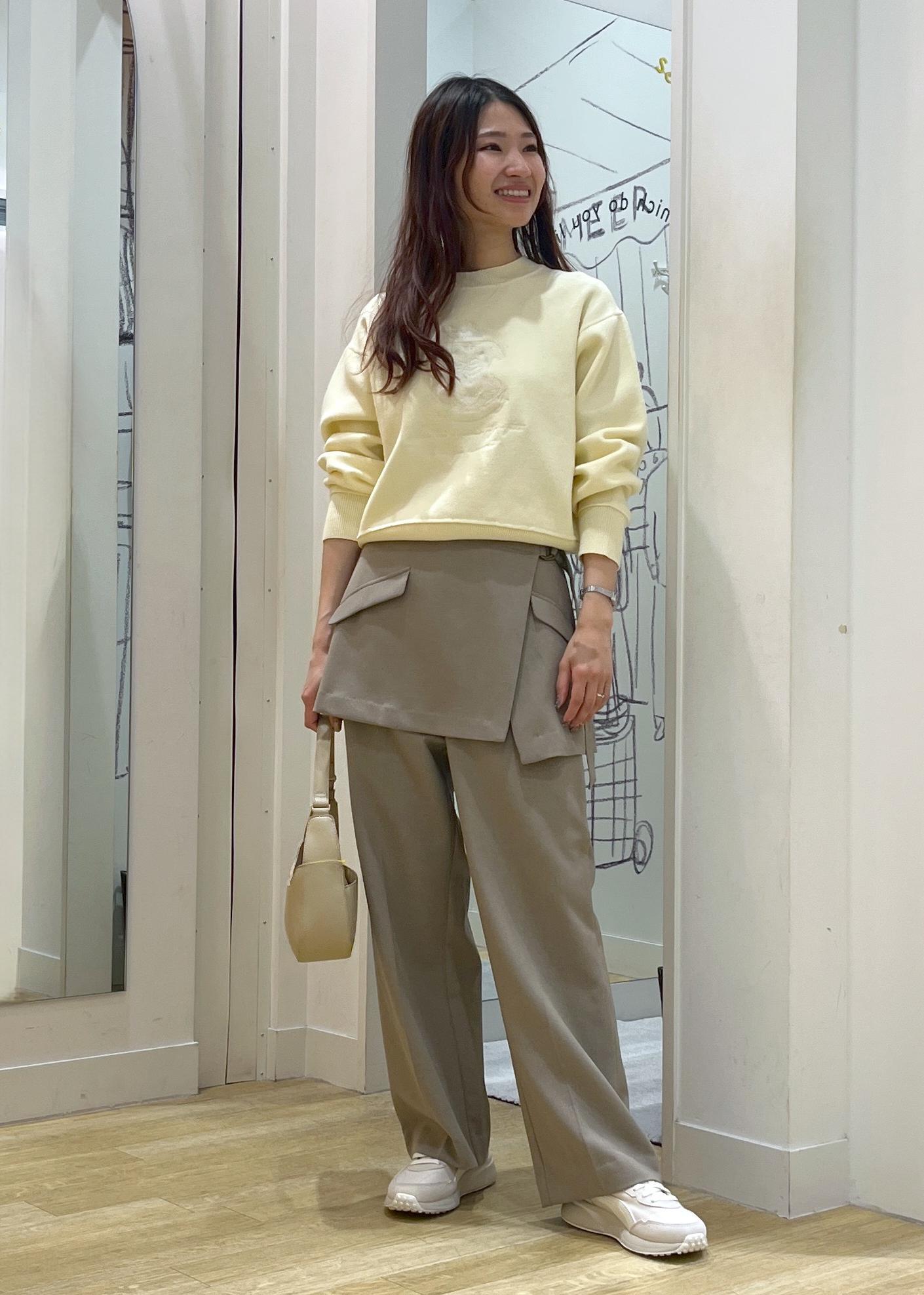 ROPE' PICNICのスウェットライク刺繍ニットプルオーバー/リンクコーデを使ったコーディネートを紹介します。｜Rakuten Fashion(楽天ファッション／旧楽天ブランドアベニュー)5396451