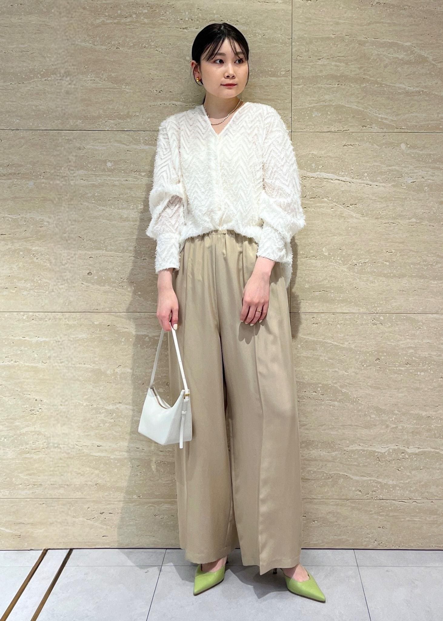 ROPE'の[25SS]GENTLE SILK パンツ【セットアップ対応】を使ったコーディネートを紹介します。｜Rakuten Fashion(楽天ファッション／旧楽天ブランドアベニュー)5436469