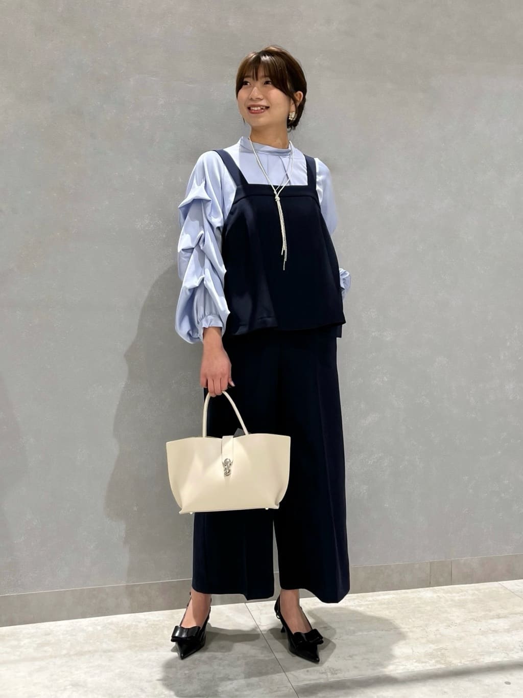 Vinのビスチェレイヤードオールインワンを使ったコーディネートを紹介します。｜Rakuten Fashion(楽天ファッション／旧楽天ブランドアベニュー)5317785