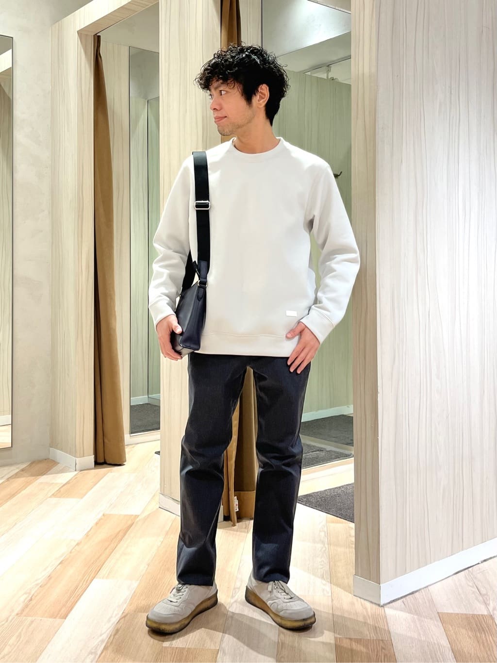 TAKEO KIKUCHIのハニカムダンボール スウェット プルオーバーを使ったコーディネートを紹介します。｜Rakuten Fashion(楽天ファッション／旧楽天ブランドアベニュー)5322241