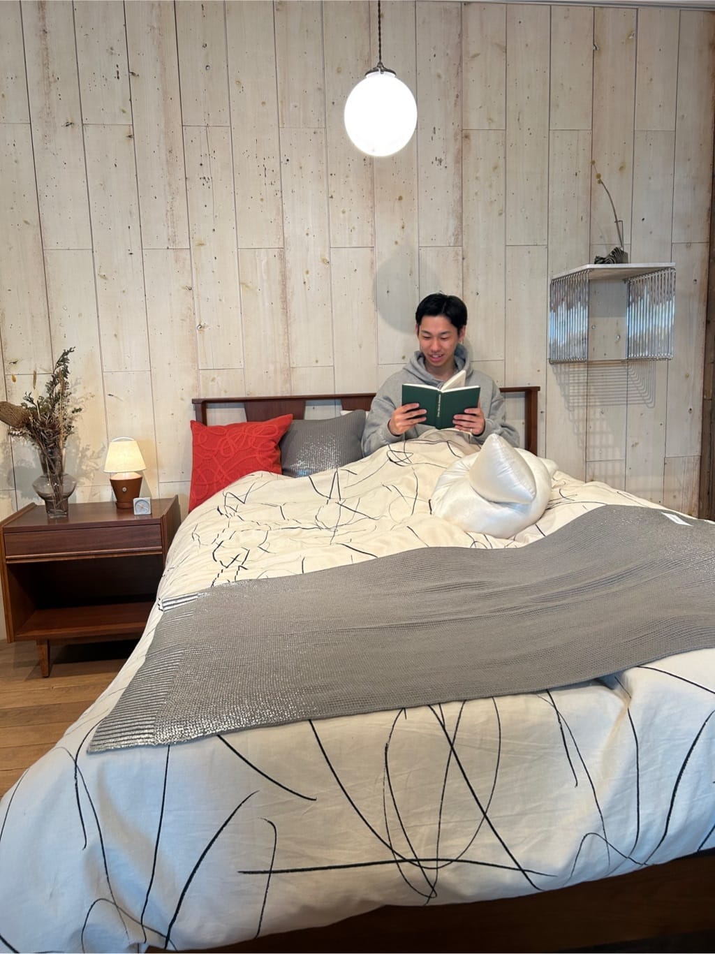 journal standard FurnitureのSILVER PRINT KNIT THROW スローケットを使ったコーディネートを紹介します。｜Rakuten Fashion(楽天ファッション／旧楽天ブランドアベニュー)5324468