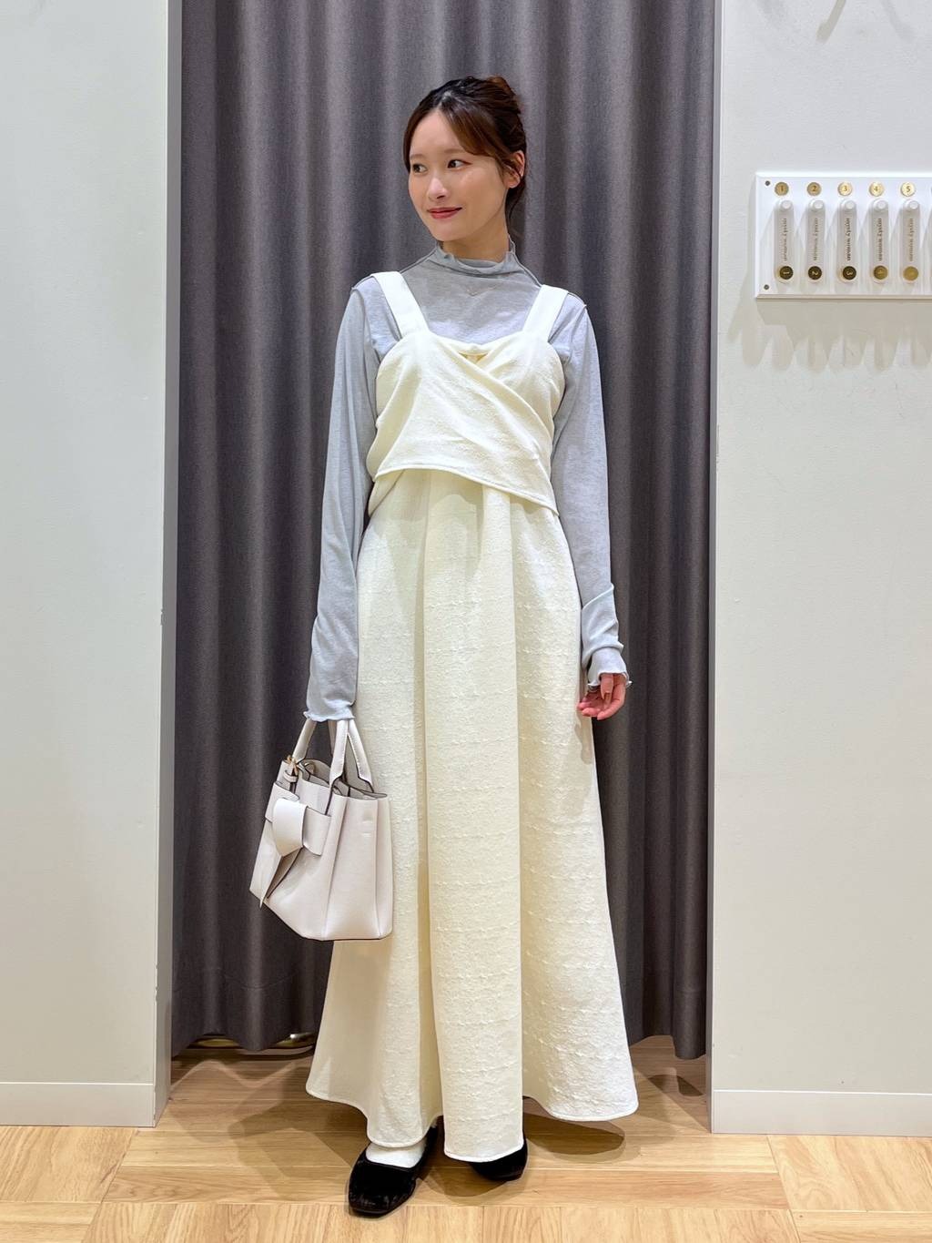 mysty womanのリボンモチーフバッグを使ったコーディネートを紹介します。｜Rakuten Fashion(楽天ファッション／旧楽天ブランドアベニュー)5325201