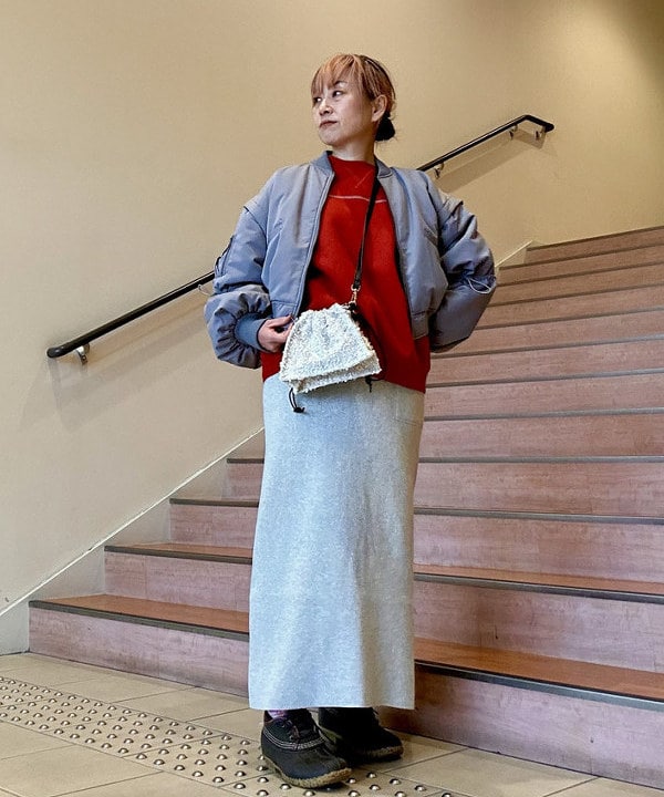BEAMS HEARTのビッグ 配色ステッチ スウェット 25SSを使ったコーディネートを紹介します。｜Rakuten Fashion(楽天ファッション／旧楽天ブランドアベニュー)5329902