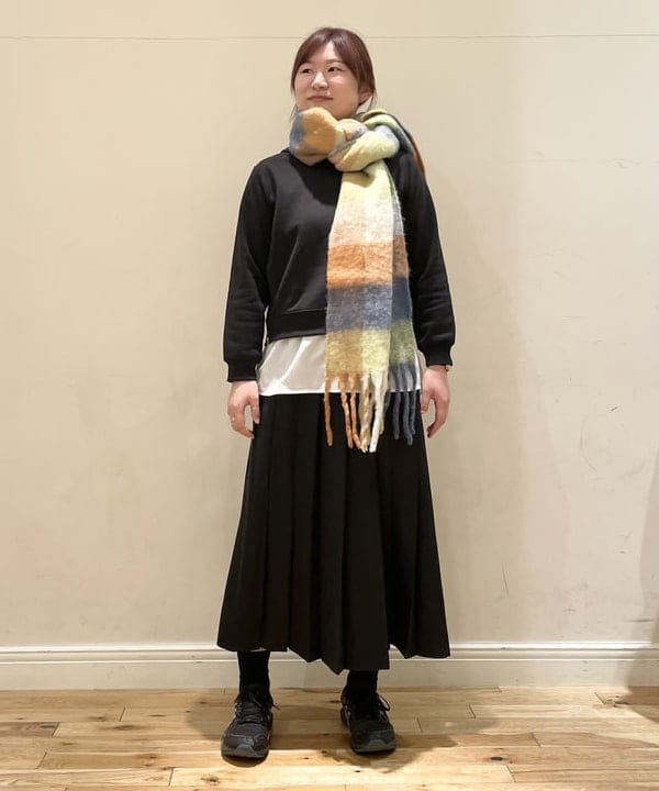 BEAMS HEARTのロングプリーツスカートを使ったコーディネートを紹介します。｜Rakuten Fashion(楽天ファッション／旧楽天ブランドアベニュー)5330083