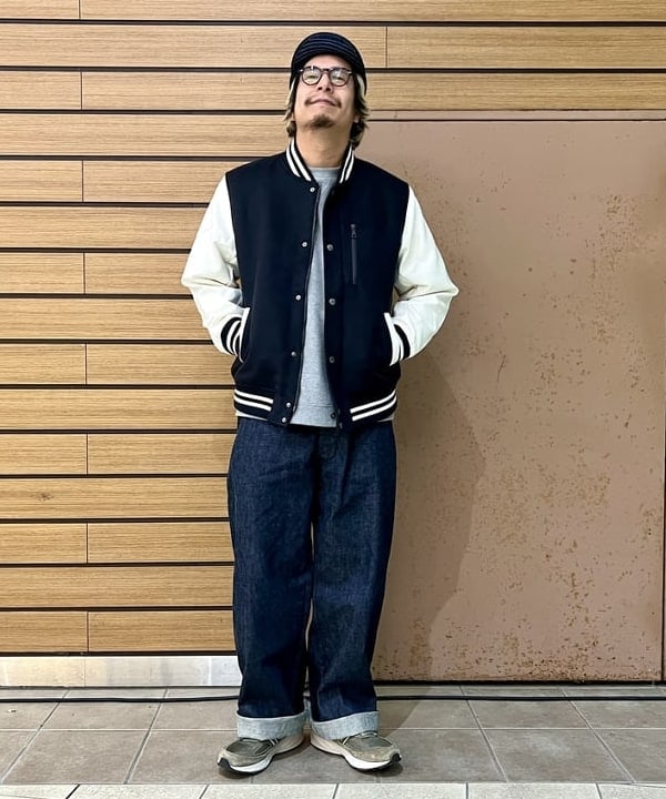 BEAMS HEARTの胸ジップ スタジアム ブルゾン 25AW スタジャンを使ったコーディネートを紹介します。｜Rakuten Fashion(楽天ファッション／旧楽天ブランドアベニュー)5330056