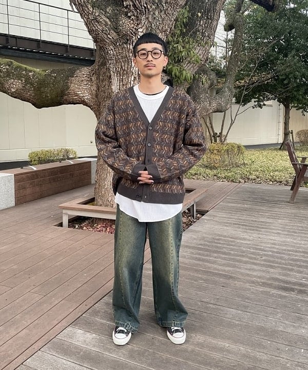 BEAMS MENのブラスト シーム バギーデニムパンツを使ったコーディネートを紹介します。｜Rakuten Fashion(楽天ファッション／旧楽天ブランドアベニュー)5330239