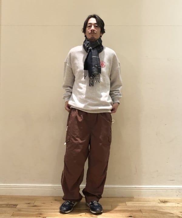 BEAMS TのBEAMS / パイピング スノー パンツを使ったコーディネートを紹介します。｜Rakuten Fashion(楽天ファッション／旧楽天ブランドアベニュー)5330413
