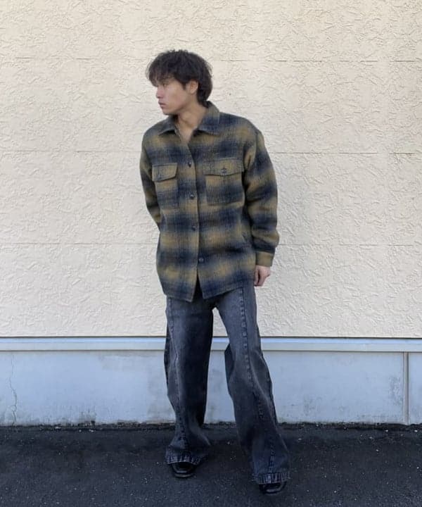 BEAMS HEARTのブラスト シーム バギーデニムパンツを使ったコーディネートを紹介します。｜Rakuten Fashion(楽天ファッション／旧楽天ブランドアベニュー)5330414