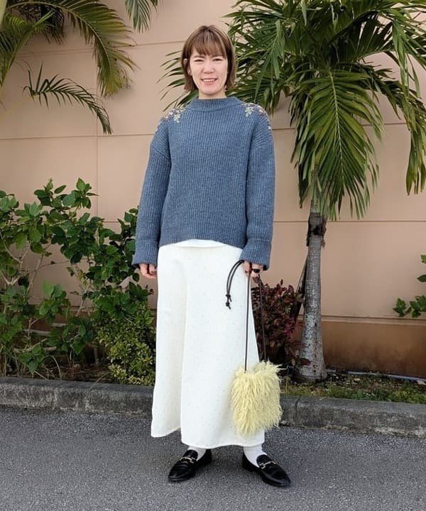 BEAMS HEARTのハンド刺繍 ニットプルオーバー 24AW カラーを使ったコーディネートを紹介します。｜Rakuten Fashion(楽天ファッション／旧楽天ブランドアベニュー)5330517
