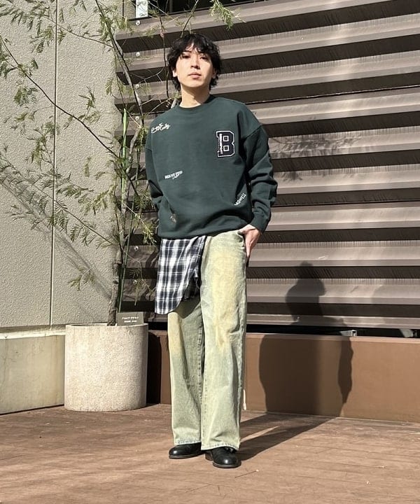 BEAMS HEARTのレタード ウラケ クルーネック スウェット 25SSを使ったコーディネートを紹介します。｜Rakuten Fashion(楽天ファッション／旧楽天ブランドアベニュー)5330598