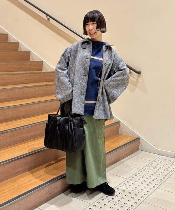 BEAMS HEARTのサスペンダー付き カーゴ タイトスカートを使ったコーディネートを紹介します。｜Rakuten Fashion(楽天ファッション／旧楽天ブランドアベニュー)5330599